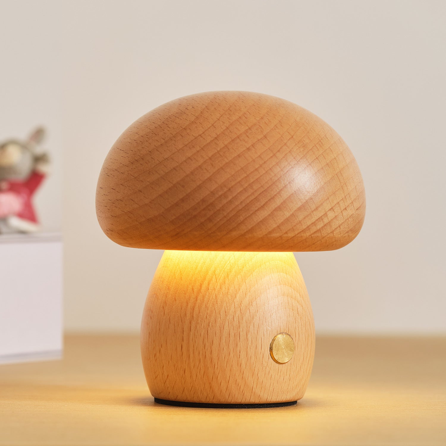 GlowShroom – Cozy Wooden Lamp
