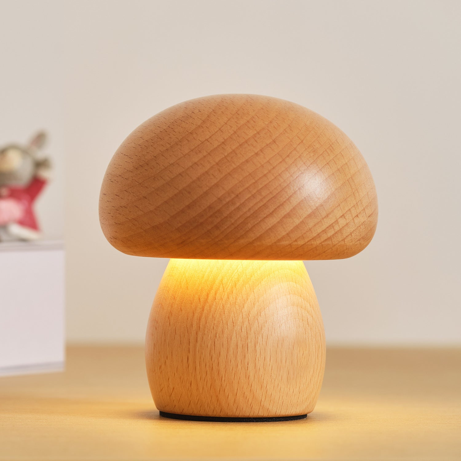 GlowShroom – Cozy Wooden Lamp