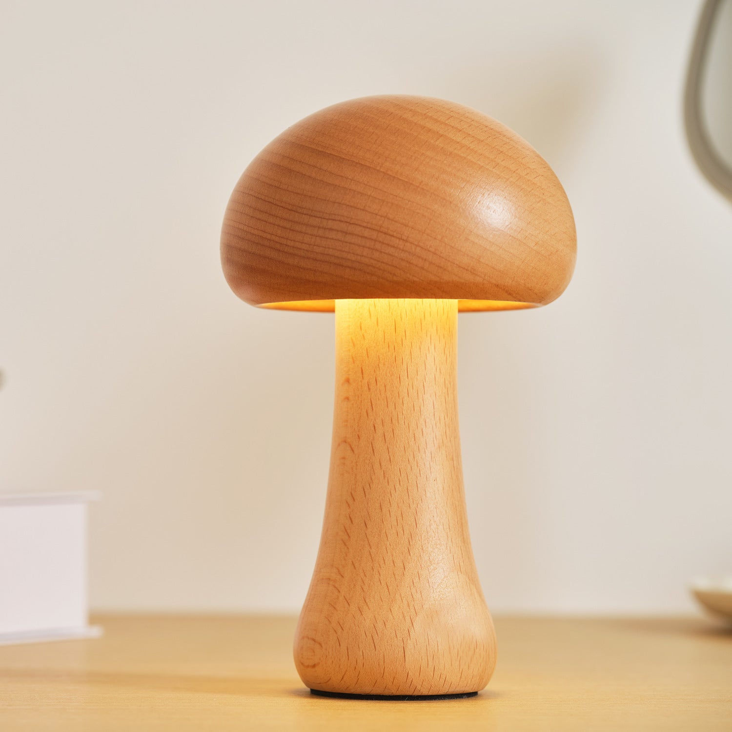 GlowShroom – Cozy Wooden Lamp